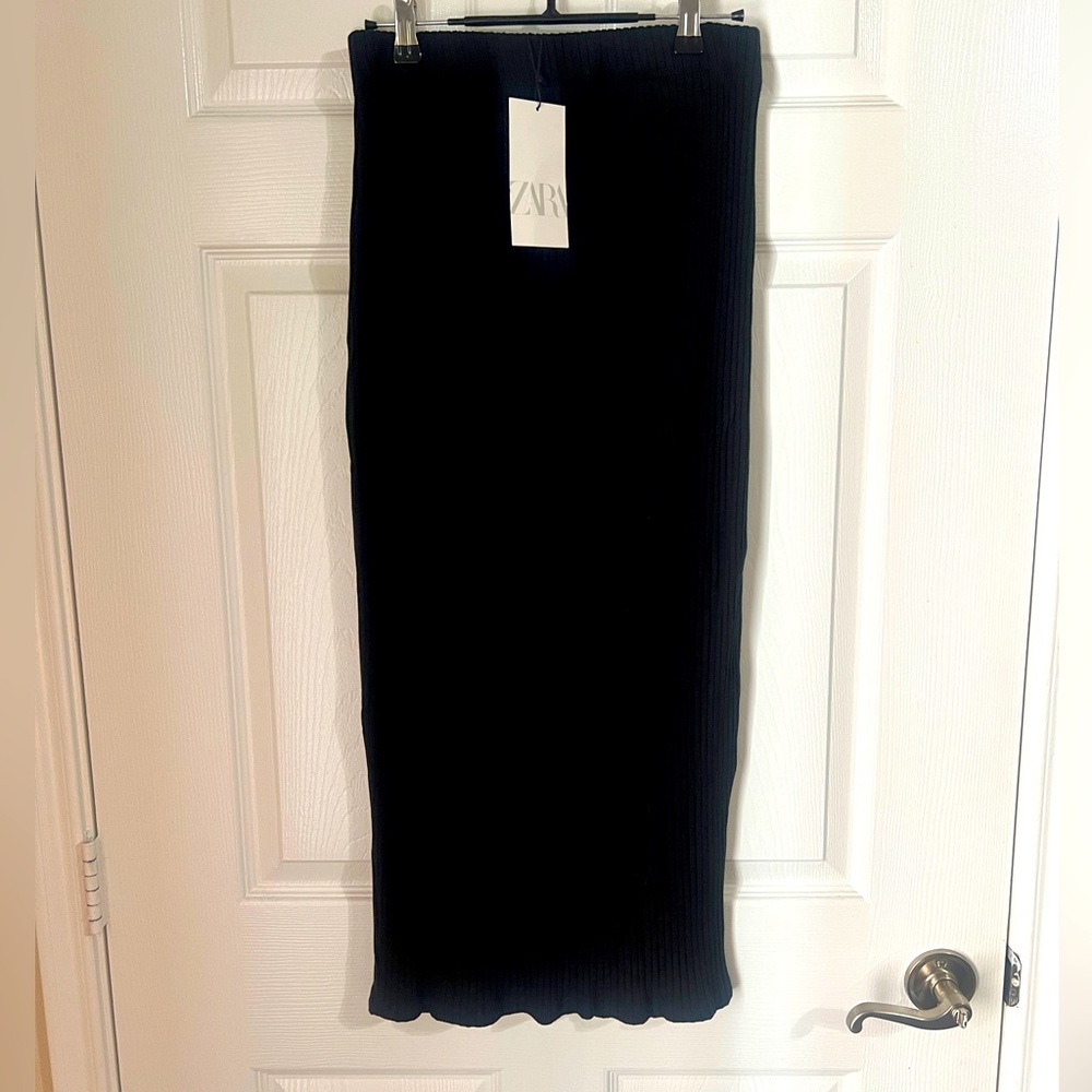 Zara Black Ribbed Midi Skirt